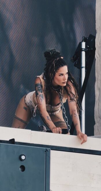 Full leaked Halsey page private onlyfans photo