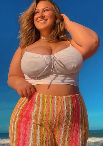 Full leaked Hannsies private onlyfans photo