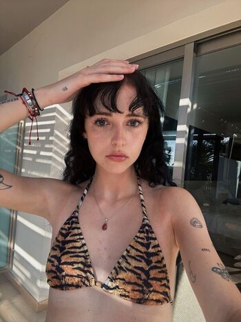 Holly Laing