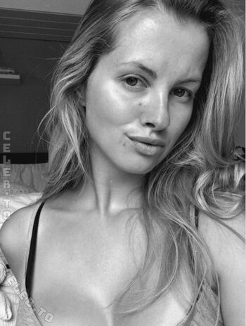 Full leaked Inaacoladaa private onlyfans photo