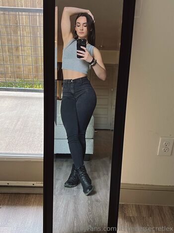 Full leaked Itllbeoursecretlex private onlyfans photo