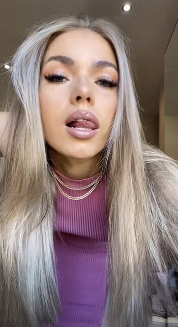 Full leaked Izzy swin private onlyfans photo