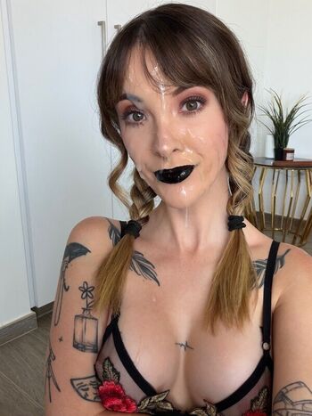 Full leaked Jadevow private onlyfans photo