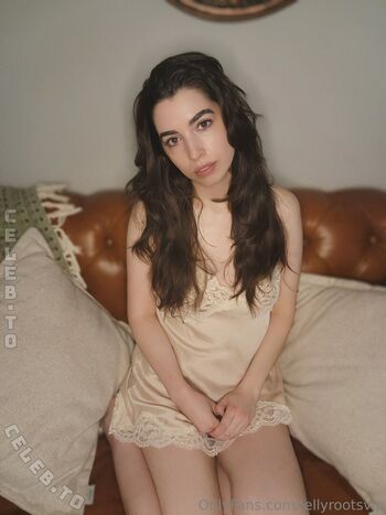 Full leaked Jellyroots private onlyfans photo