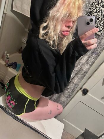 Full leaked Junkrotica private onlyfans photo