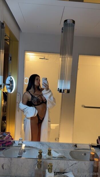 Full leaked Justyna gradek private onlyfans photo