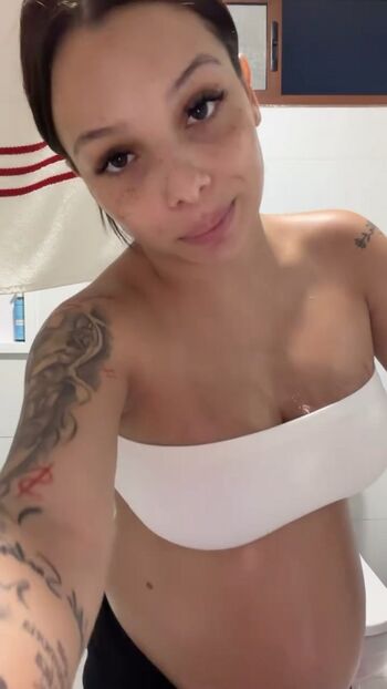 Full leaked Kamyla maria private onlyfans photo
