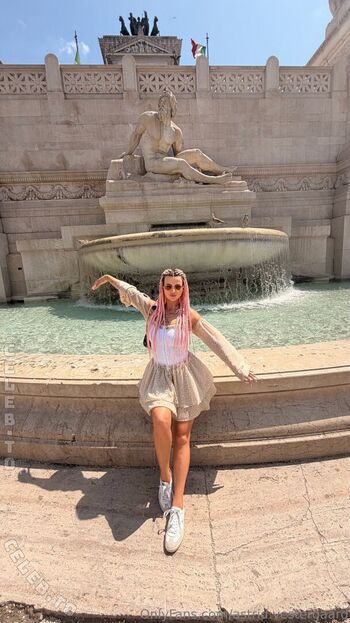 Full leaked Karolinka ofi private onlyfans photo