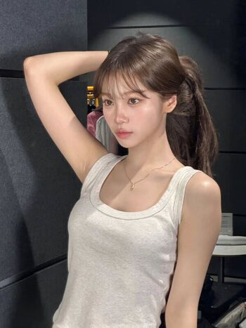 Full leaked Kim chaewon private onlyfans photo