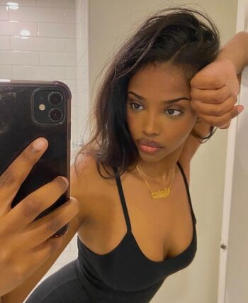 Full leaked Ladan farah private onlyfans photo