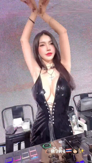 Full leaked Ladyicealisa page private onlyfans photo
