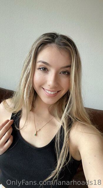 Full leaked Lanarhoads private onlyfans photo