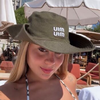 Full leaked Larajucah private onlyfans photo