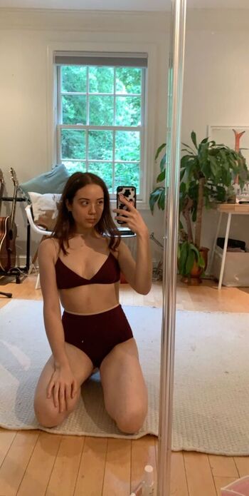Full leaked Laufey private onlyfans photo