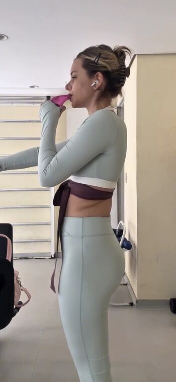 Full leaked Laura schadeck private onlyfans photo