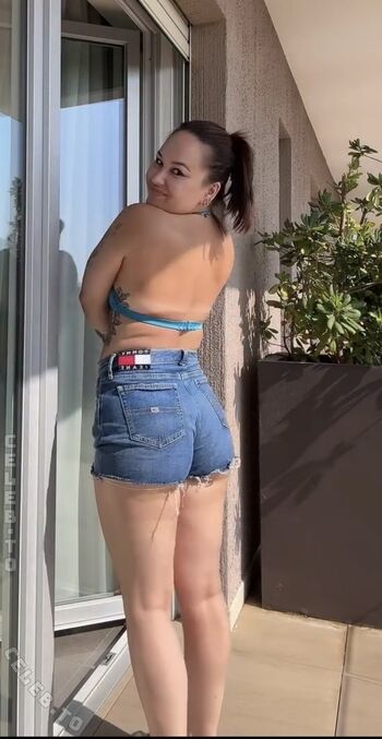 Full leaked Laurassoberlife private onlyfans photo