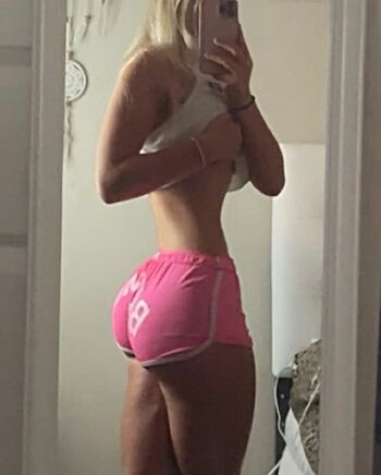 Full leaked Laylabee private onlyfans photo