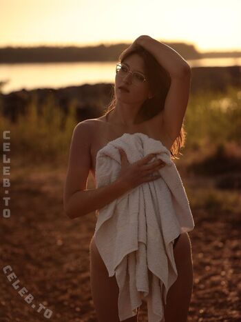 Full leaked Lenahnmn private onlyfans photo