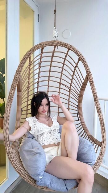 Full leaked Lilchiipmunk page private onlyfans photo