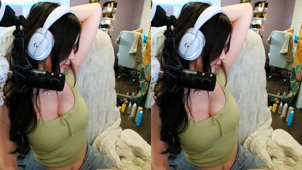 Full leaked Lilchiipmunk private onlyfans photo