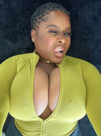 Full leaked Lingerieloungefree private onlyfans photo