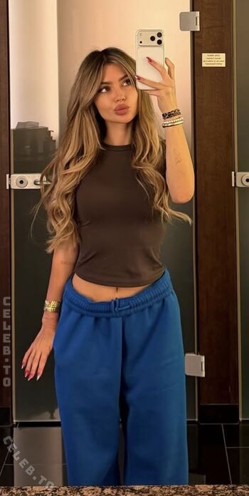 Full leaked Linuschka private onlyfans photo