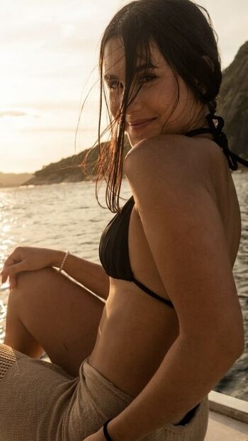 Full leaked Livia araujo private onlyfans photo