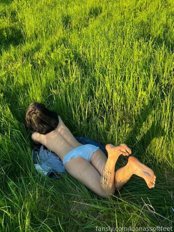 Full leaked Loonassoftfeet  page private onlyfans photo