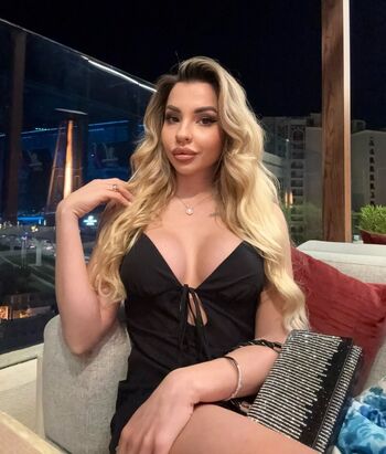 Full leaked Lorakane private onlyfans photo