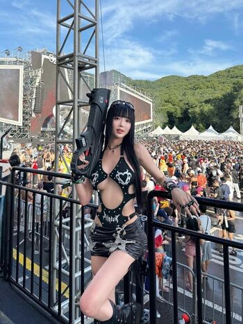 Full leaked Lunakim private onlyfans photo