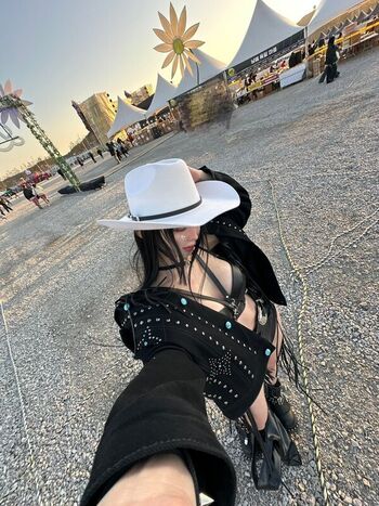 Full leaked Lunakim private onlyfans photo