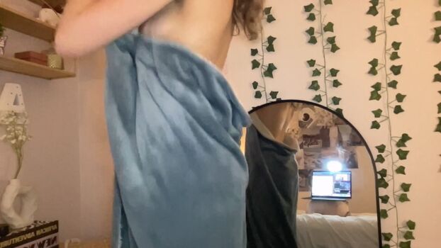 Full leaked Luvvlea private onlyfans photo