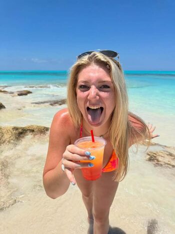 Full leaked Mackenzie green private onlyfans photo