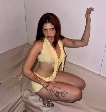 Full leaked Mae muller private onlyfans photo