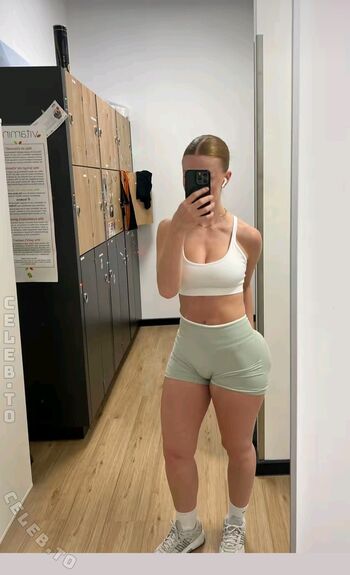 Full leaked Maja zoe private onlyfans photo