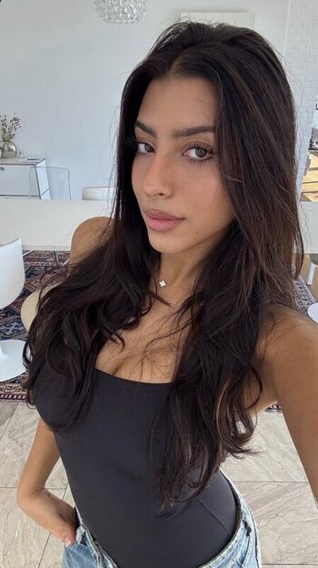 Full leaked Maryamazinani private onlyfans photo