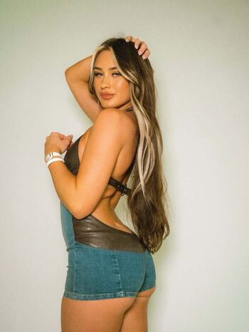 Full leaked Mckinley richards private onlyfans photo