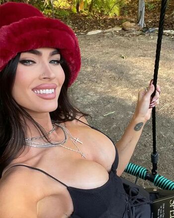 Full leaked Megan fox page private onlyfans photo