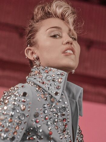 Full leaked Miley cyrus private onlyfans photo