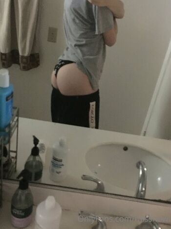 Full leaked Missnowi private onlyfans photo
