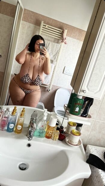 Mxmmytina