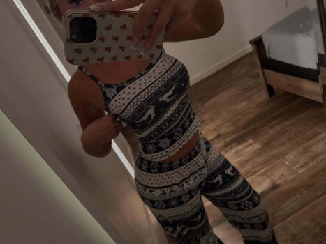 nikkidalessandro22