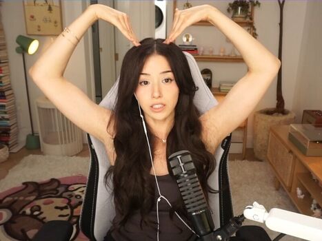 Full leaked Pokimane private onlyfans photo