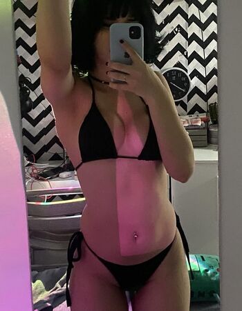Full leaked Rynevess private onlyfans photo