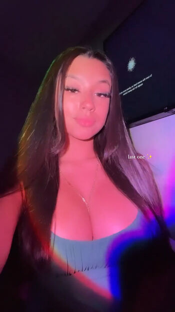 Full leaked Sariixo private onlyfans photo