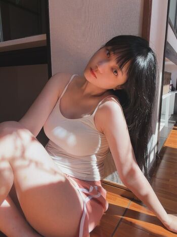 Full leaked Senyeyezi private onlyfans photo