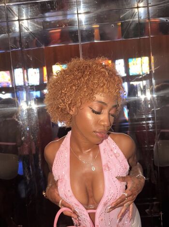 Full leaked Shapedbylondon private onlyfans photo