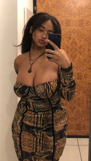 Full leaked Shelikesmyts private onlyfans photo
