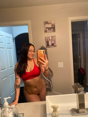 Full leaked Sofianextdoor private onlyfans photo