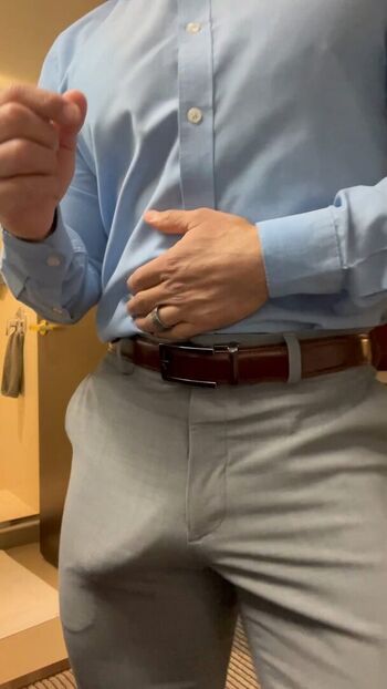 Full leaked Suitbulgencakes private onlyfans photo